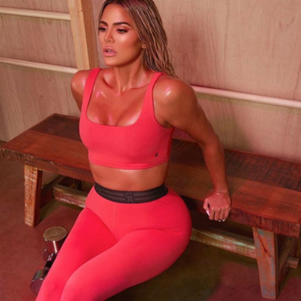 Good American Set in Coral